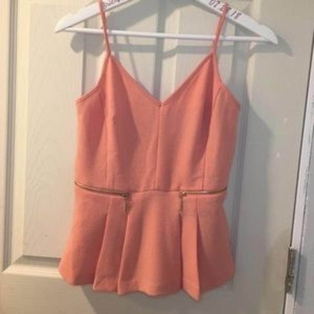 Dynamite Peach Peplum Blouse Size MEDIUM Brand New • Never Worn
